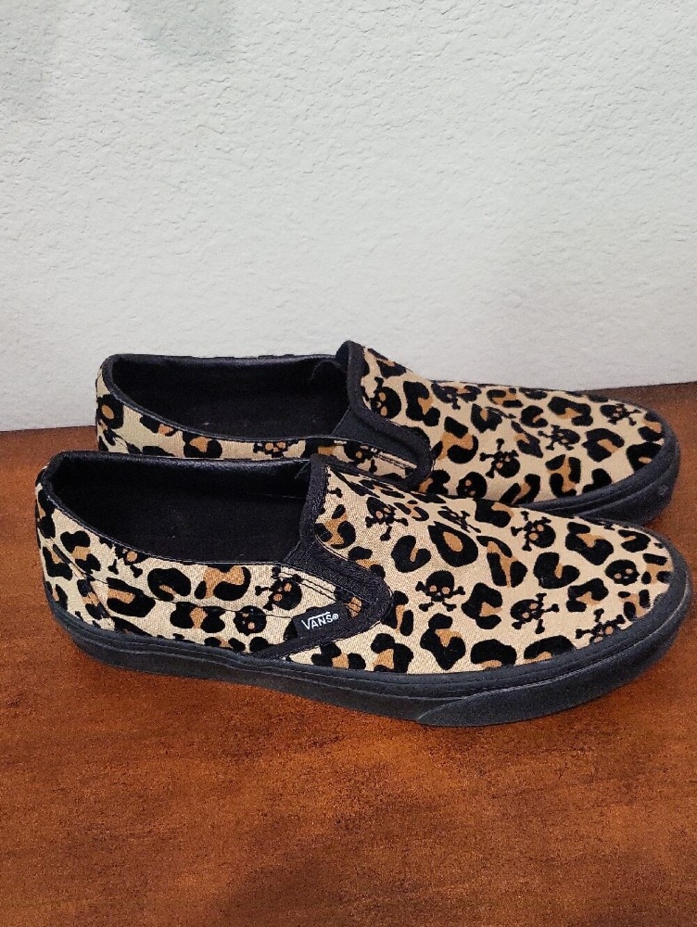 Vans Slip-On Sneakers - Tan and Black Leopard with Skull Accents Size 9 - Picture 3 of 8
